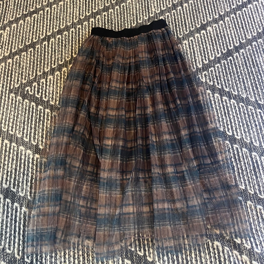 Festive and elegant tulle midi maxi skirt